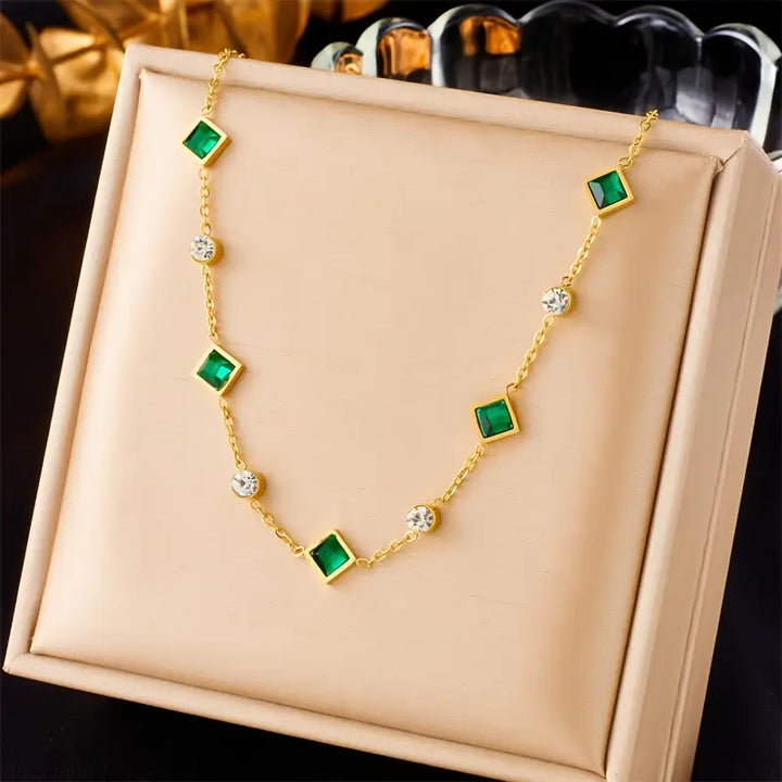 Elegant green Gemstone Necklace
