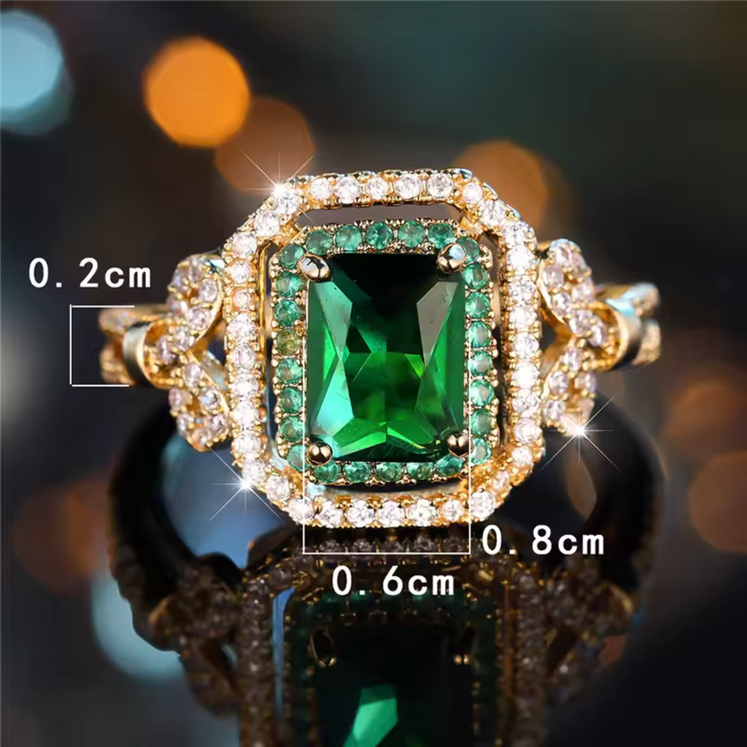 Elegant Golden Emerald Stone Ring