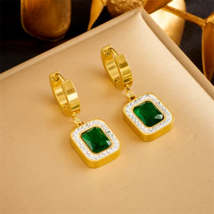 Elegant Emerald Green Jewellery Set
