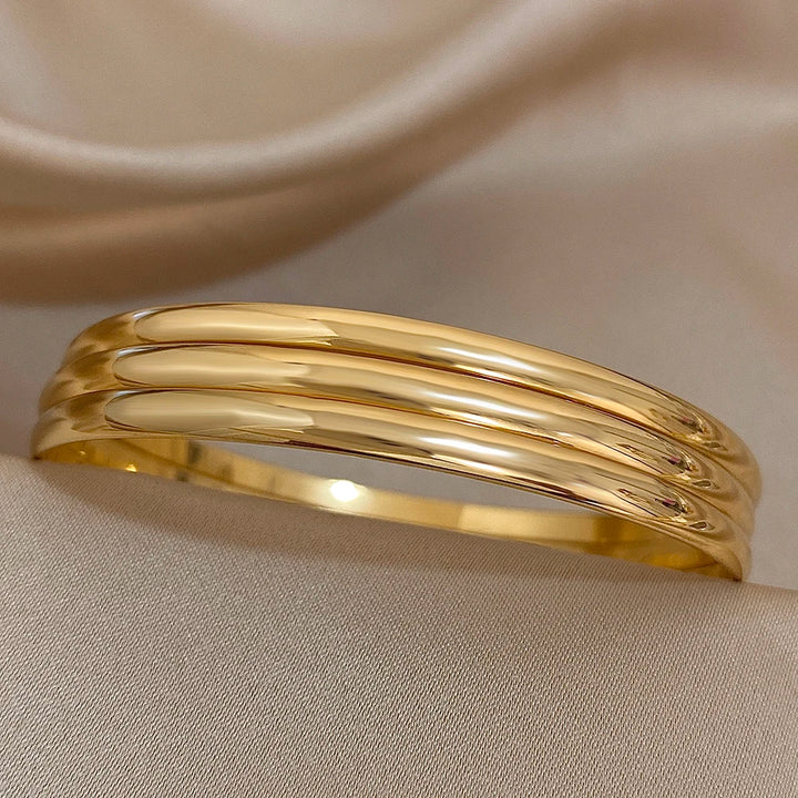 Chic Gold Stainless Steel Bangle Set