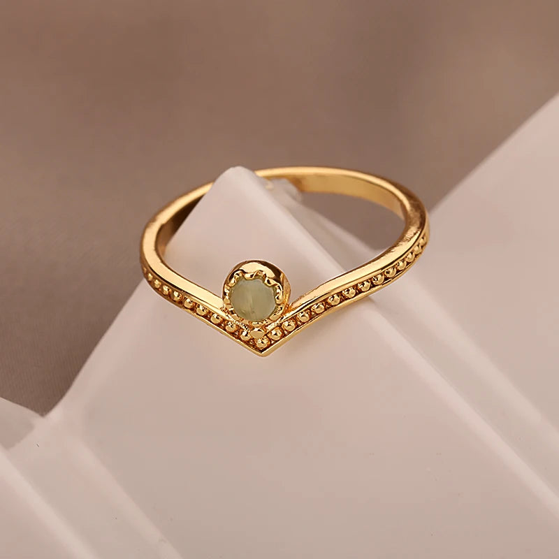 Elegant Gold Waterdrop Opal Crown Ring