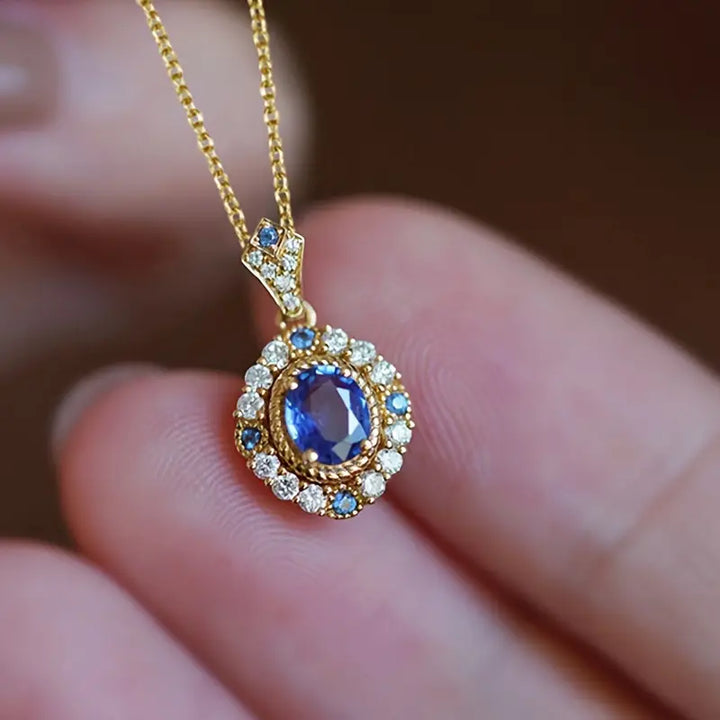 Classy Gold Necklace