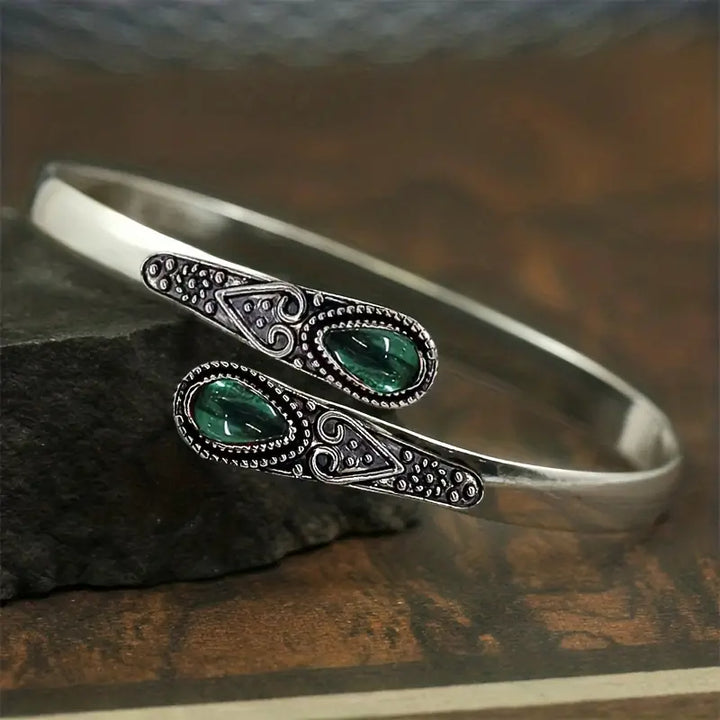 Timeless Silver Bracelet for Classic Elegance