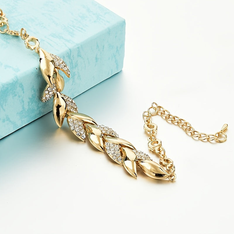 Elegant Gold Leaf Link Bracelet