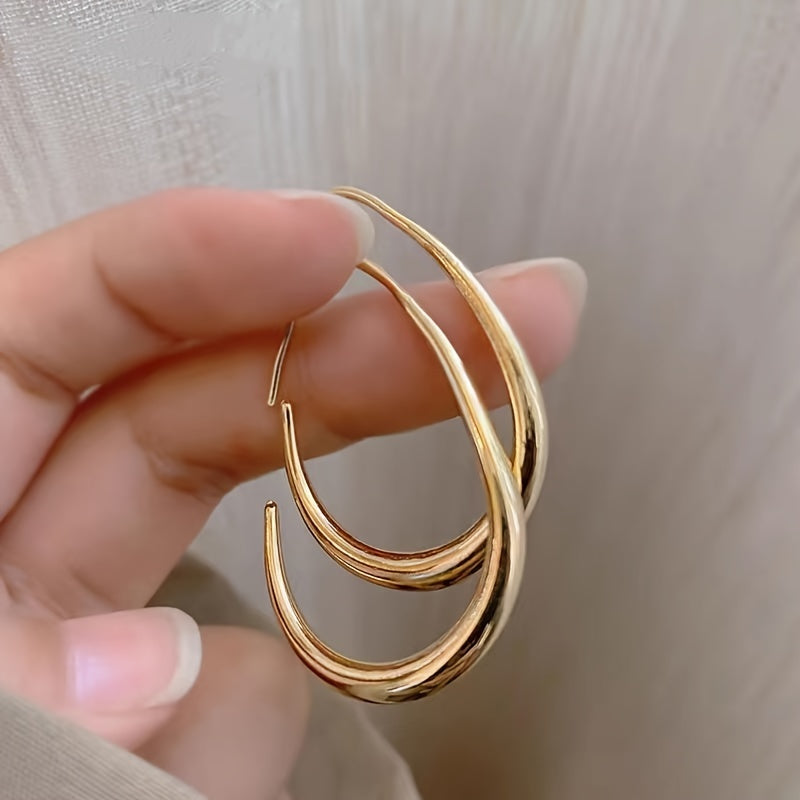 Elegant Gold Geometric Drop Hoop Earrings
