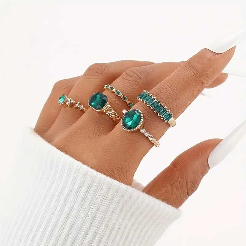Exclusive Gold Zarina Emerald Ring Set
