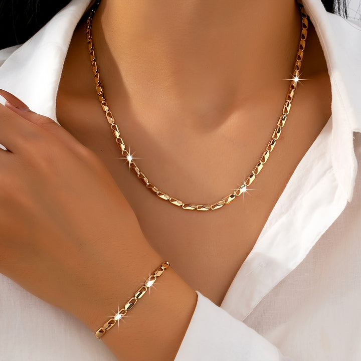 Chic 18k gold Gold Necklace and Bracelet Set