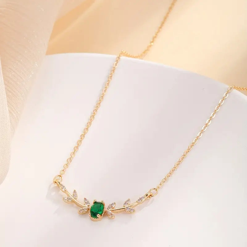 Chic Minimalistic Amira Necklace