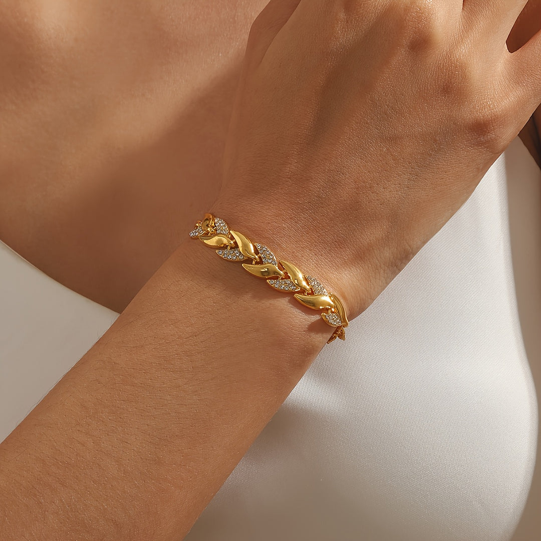 Elegant Gold Leaf Link Bracelet