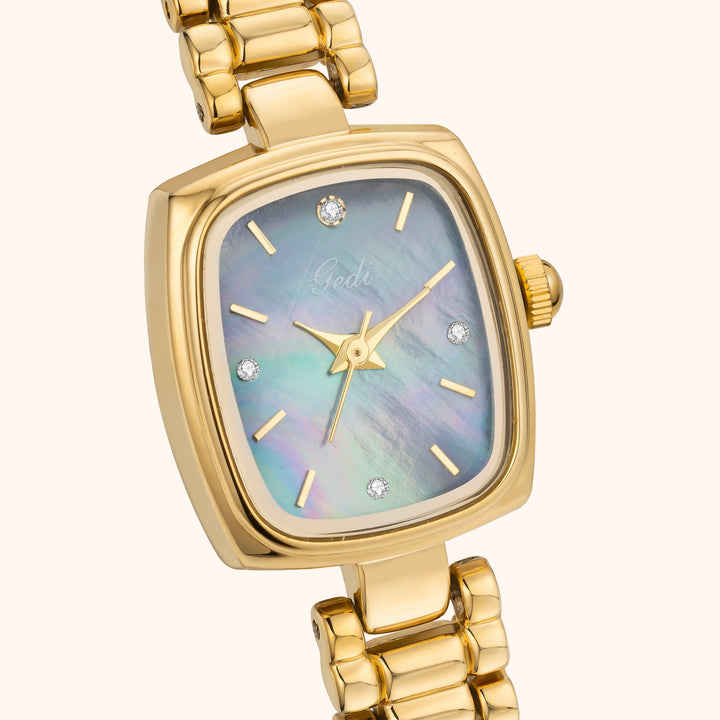 Radiant Gold Pearl Watch