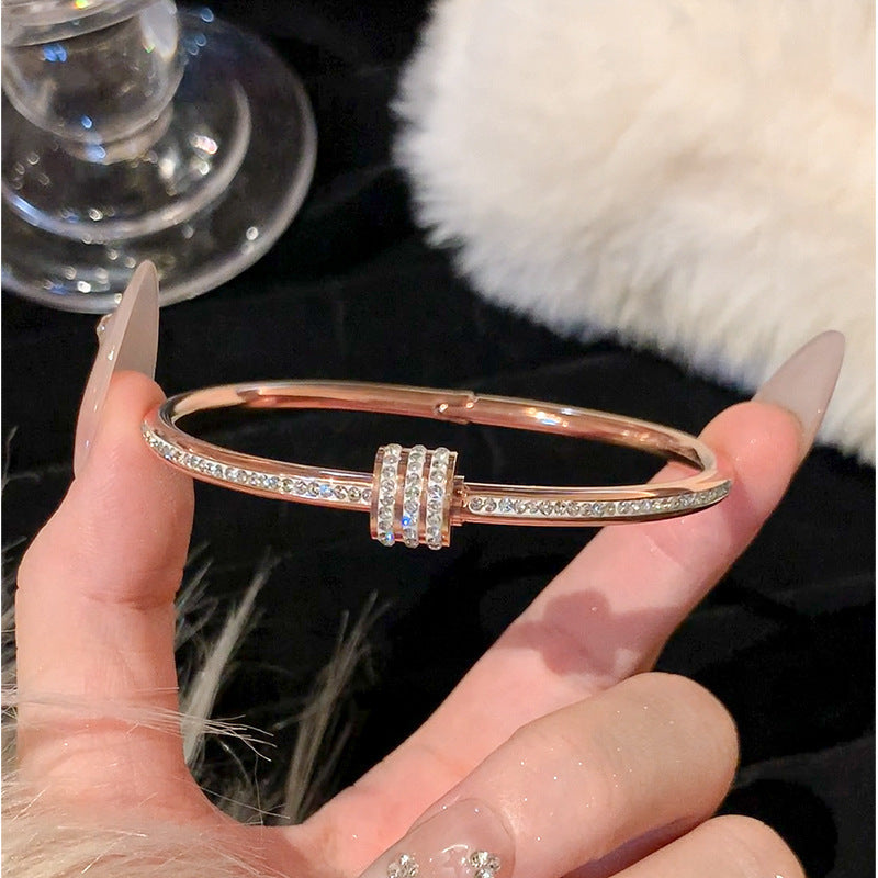 Sophisticated Gold Vianna Lucente Bracelet
