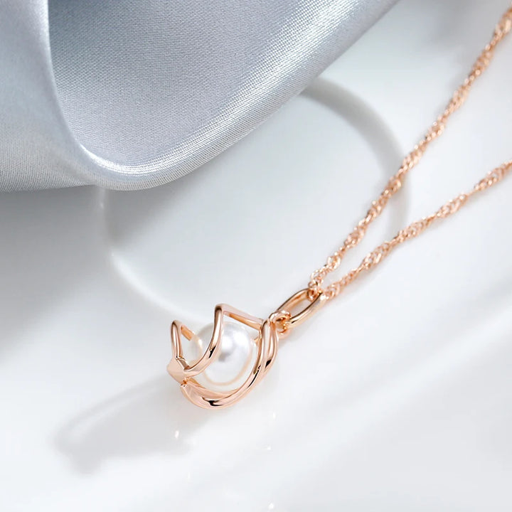 Exclusive Rose Gold Geometric Pearl Necklace