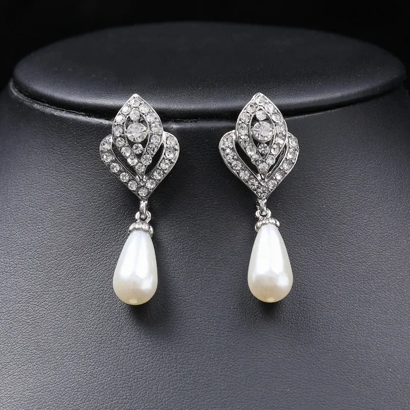 Exquisite Flower Imitation Wedding Set