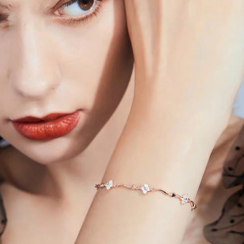 Chic Zircon Four-Leaf Flower Bracelet