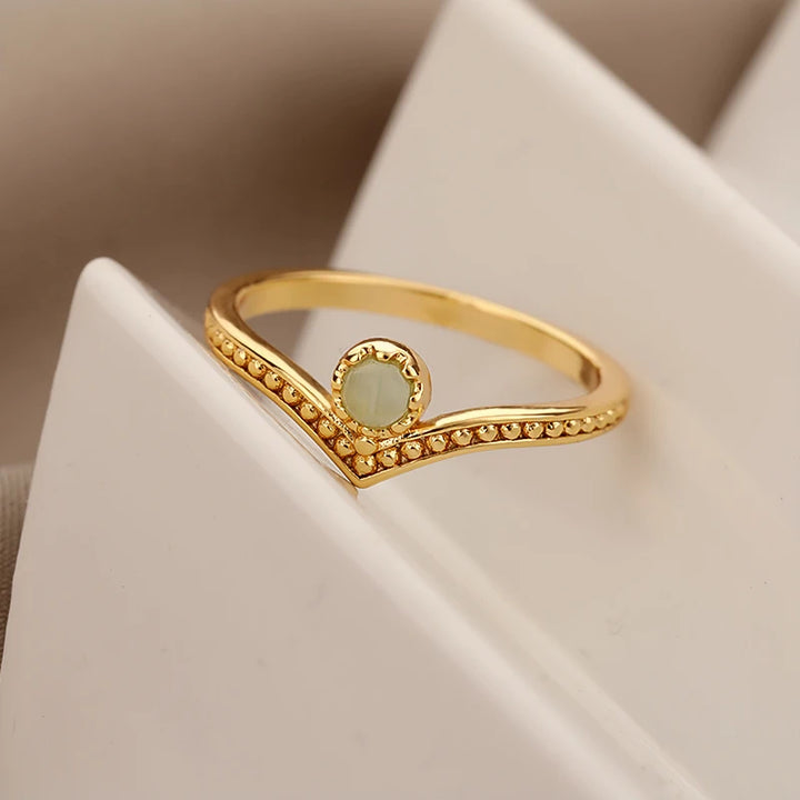 Elegant Gold Waterdrop Opal Crown Ring