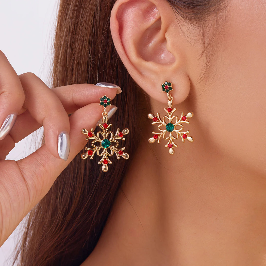 Chic Crystal Snowflake Stud Earrings