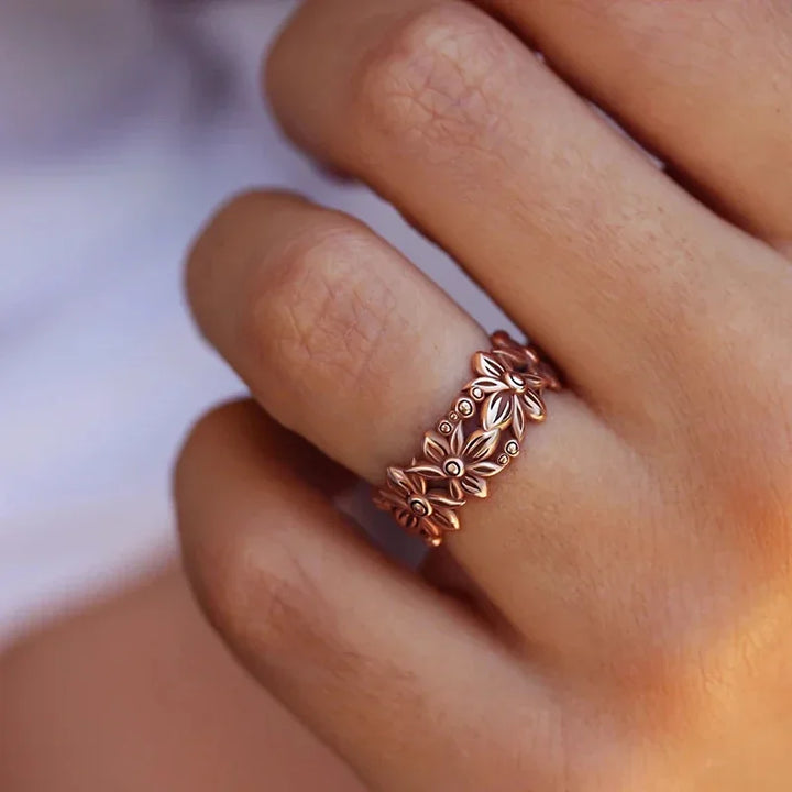 Chic Rose Gold Flower Statement Ring