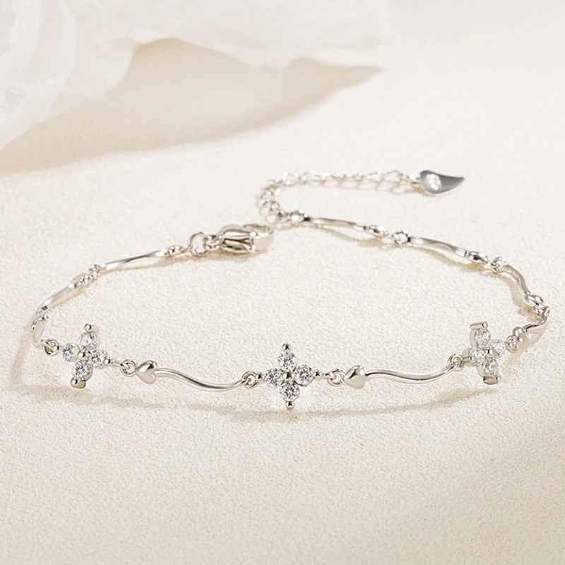 Chic Zircon Four-Leaf Flower Bracelet