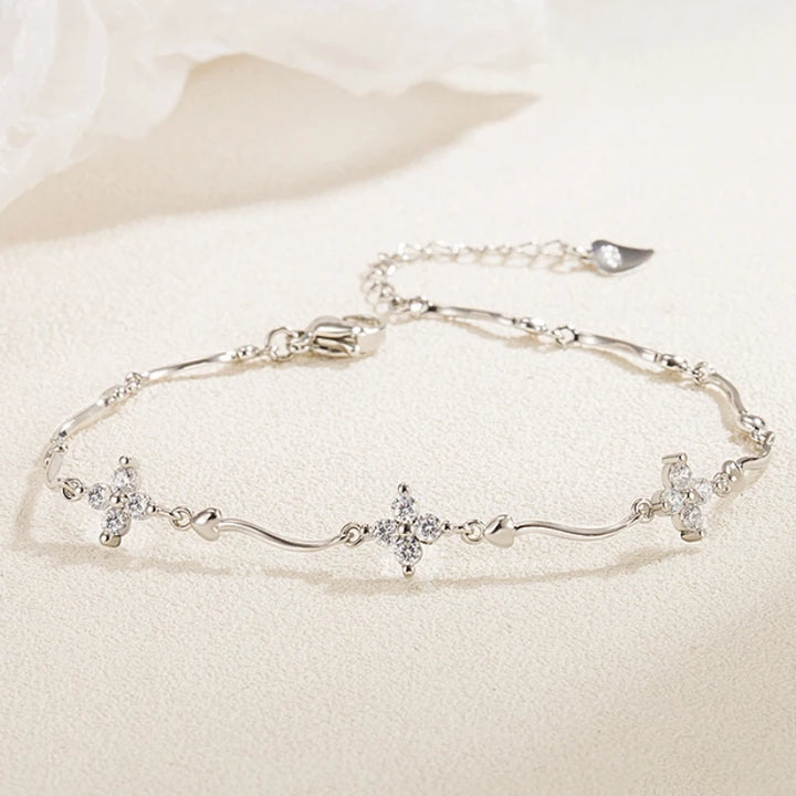 Chic Zircon Four-Leaf Flower Bracelet
