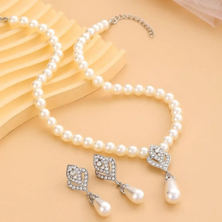Exquisite Flower Imitation Wedding Set