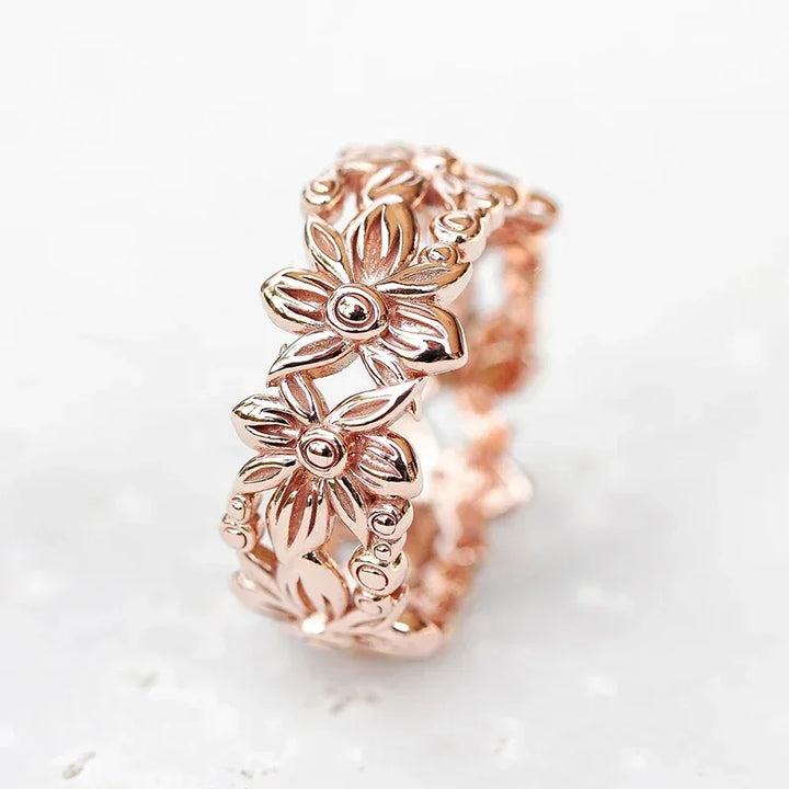 Chic Rose Gold Flower Statement Ring