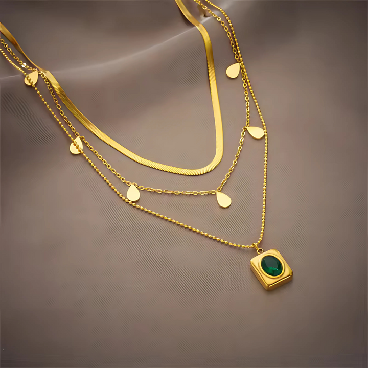 Elegant Golden Necklace Set