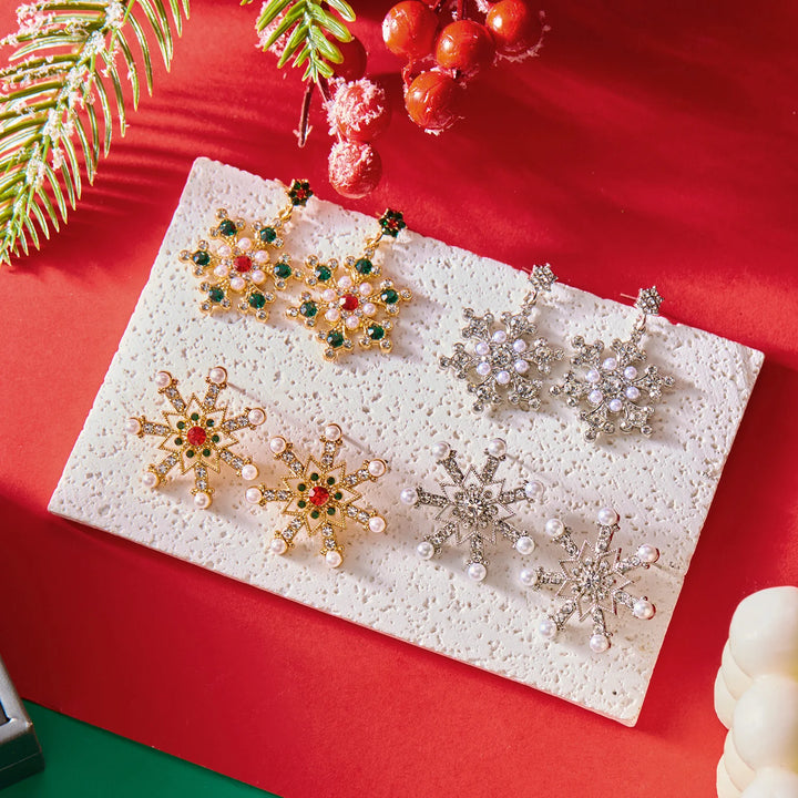 Chic Crystal Snowflake Stud Earrings
