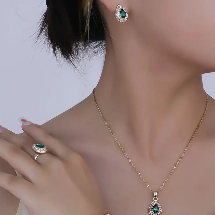 Chic Golden Green Set