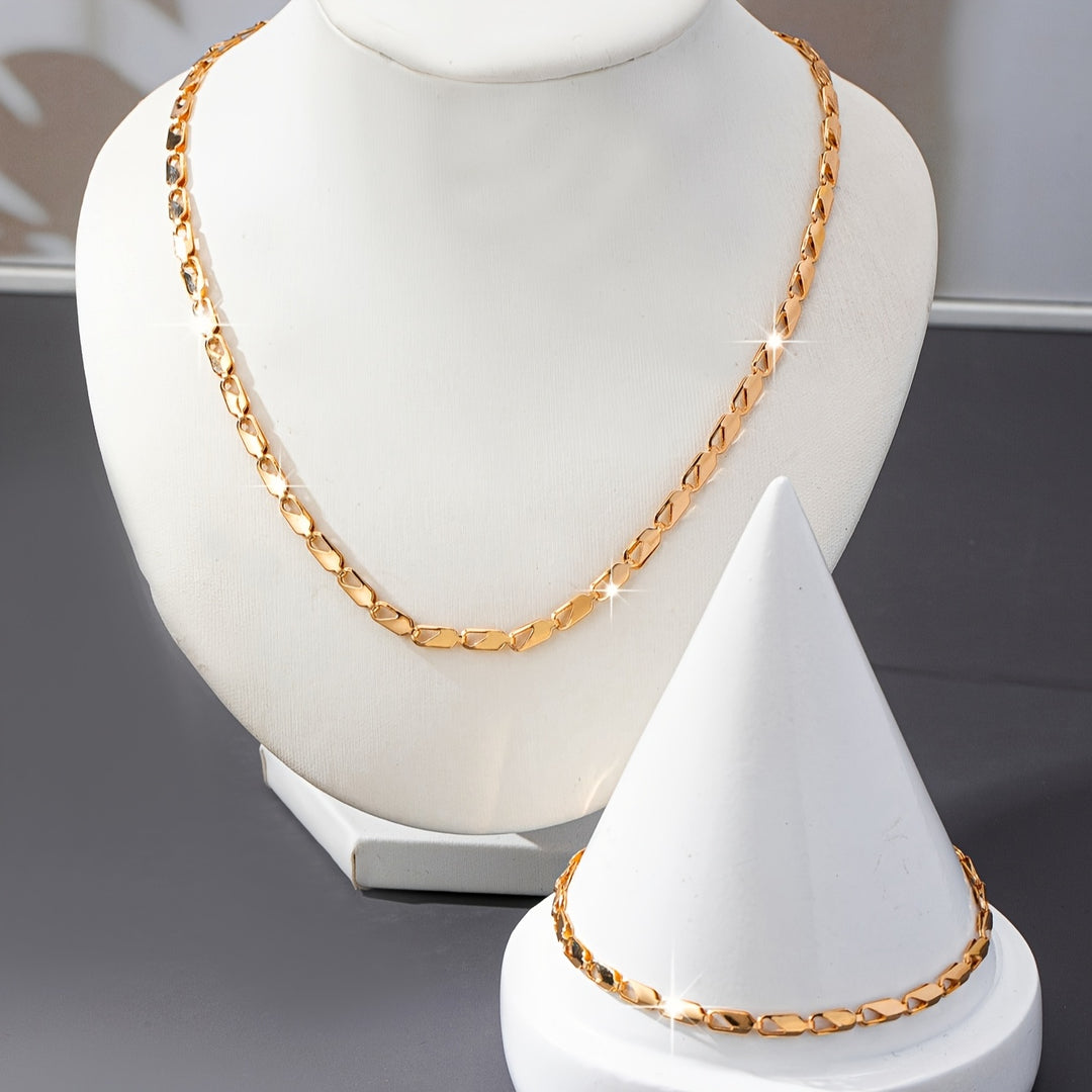 Chic 18k gold Gold Necklace and Bracelet Set