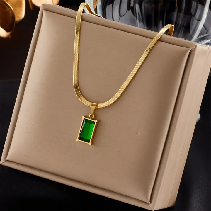 Elegant Iselotte Verdain Gold Jewellery Set