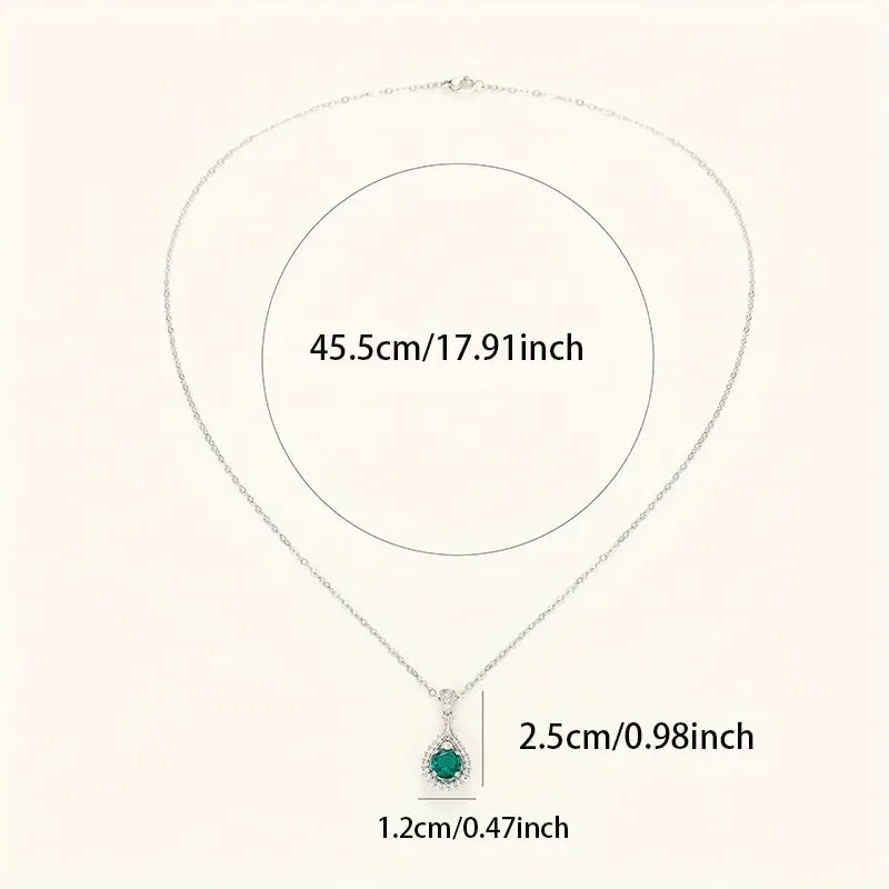 Shiny Emerald Necklace for Timeless style
