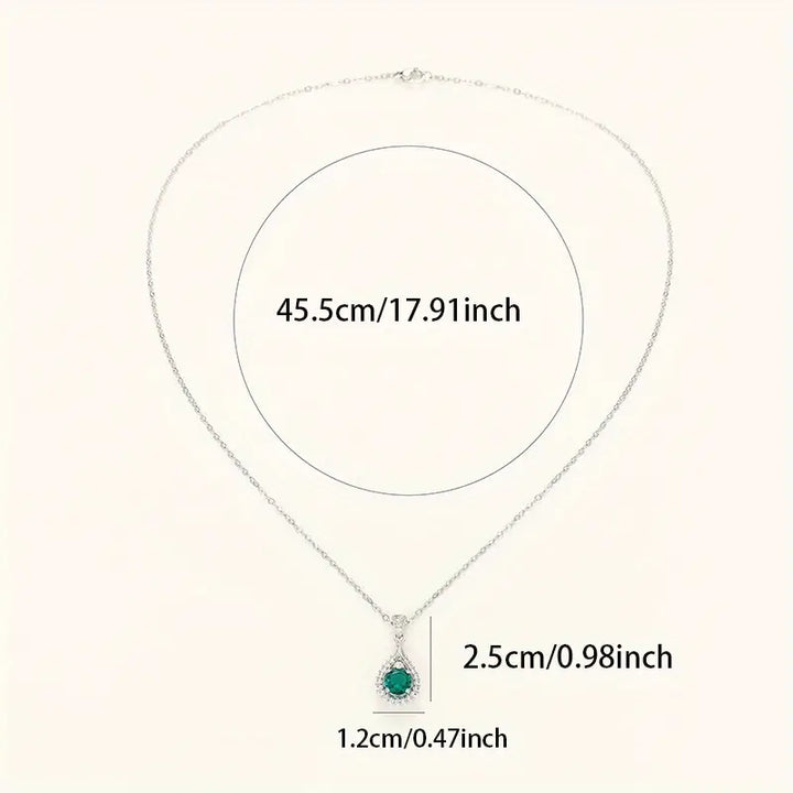 Shiny Emerald Necklace for Timeless style