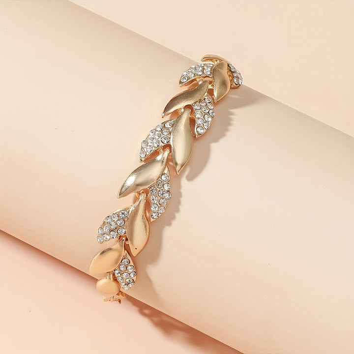 Elegant Gold Leaf Link Bracelet