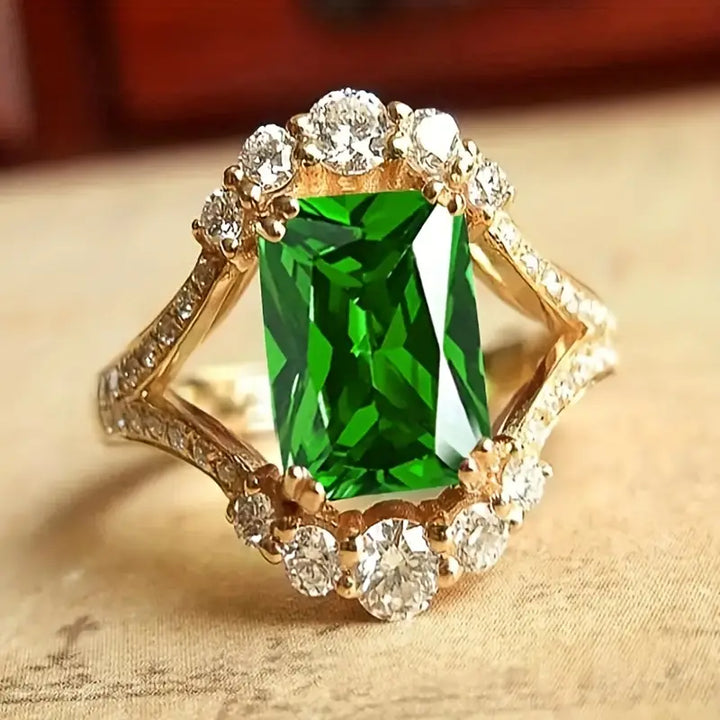 Chic Golden Gemstone Ring