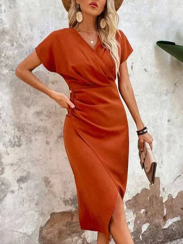 Effortless Flowing Midi Dress for Wedding Guests (4)