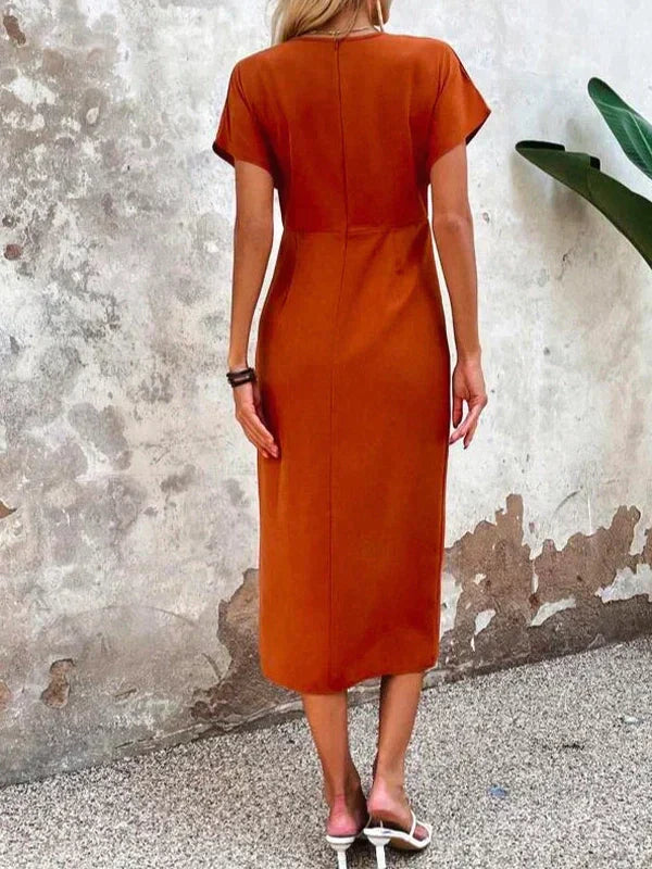 Effortless Flowing Midi Dress for Wedding Guests (5)