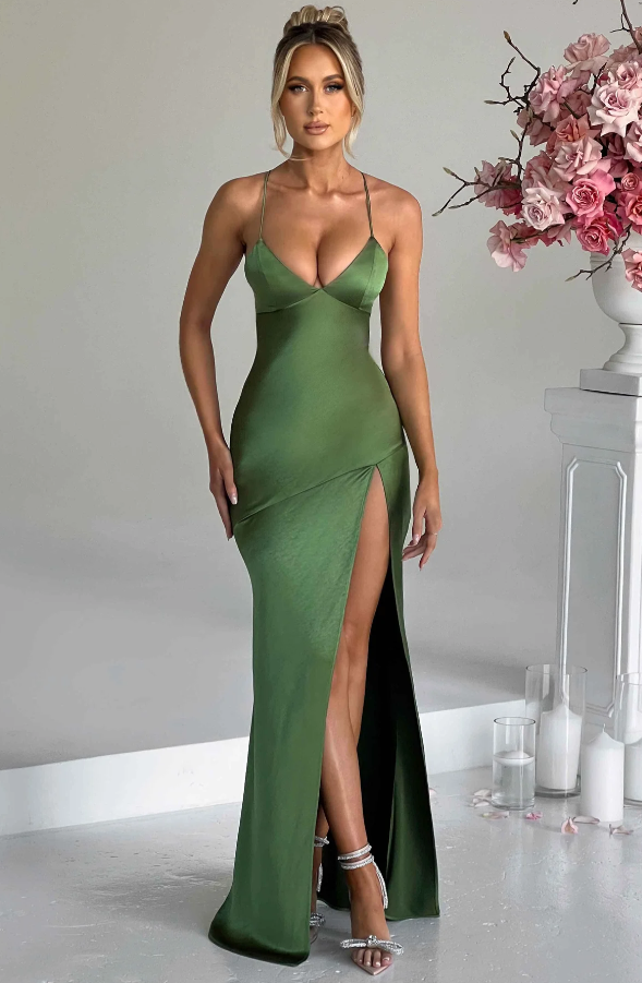 Effortless Wedding Guest Dress for Evening Wear in Emerald