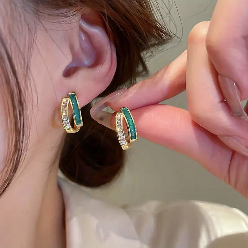 Chic old Earrings for Elegant Wear