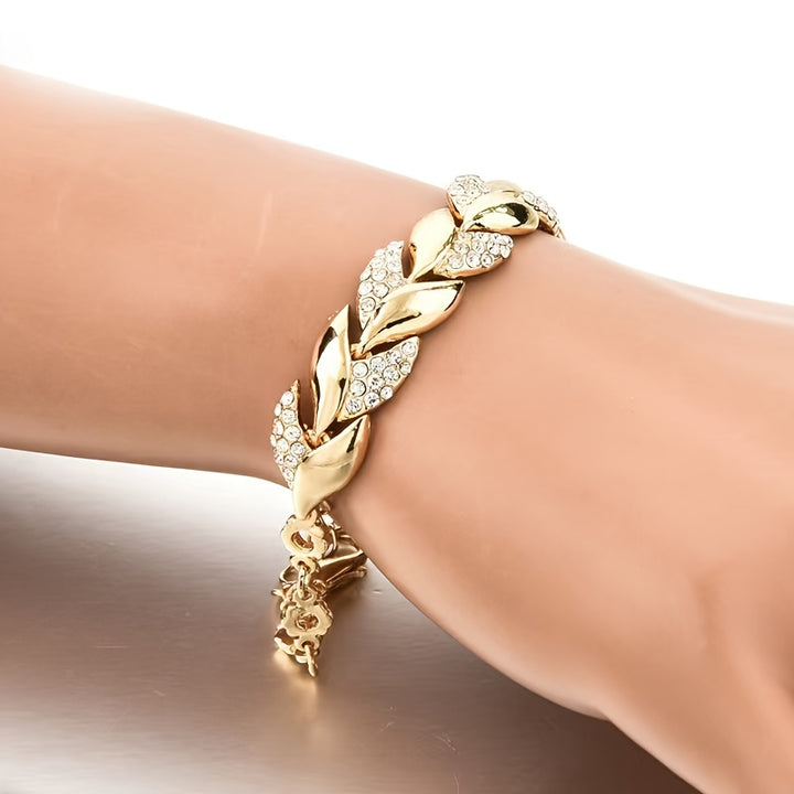 Elegant Gold Leaf Link Bracelet