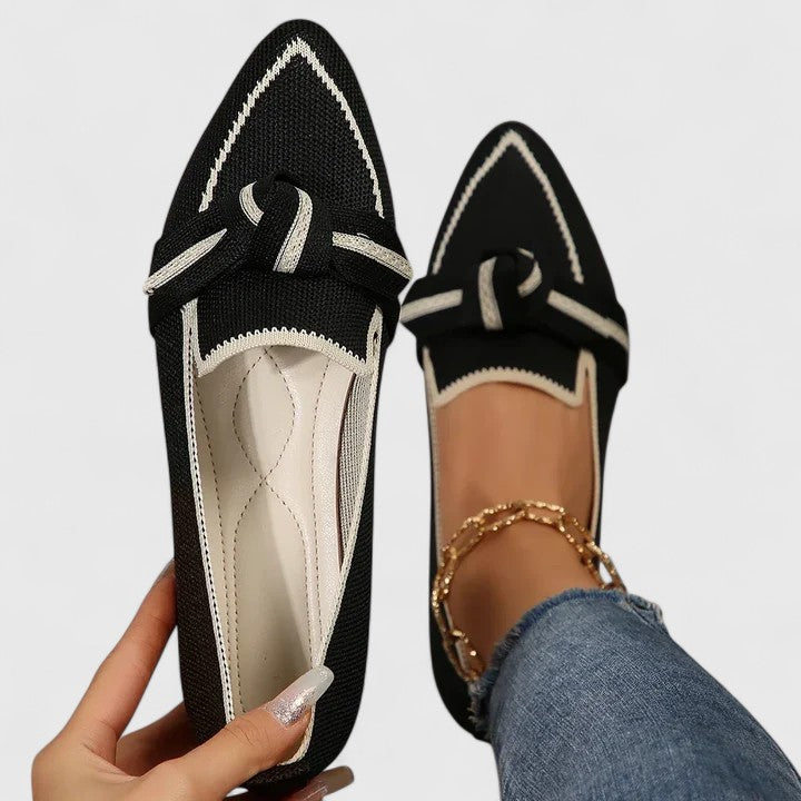 Women's Black Pointed Loafers for Autumn Outfits in Black